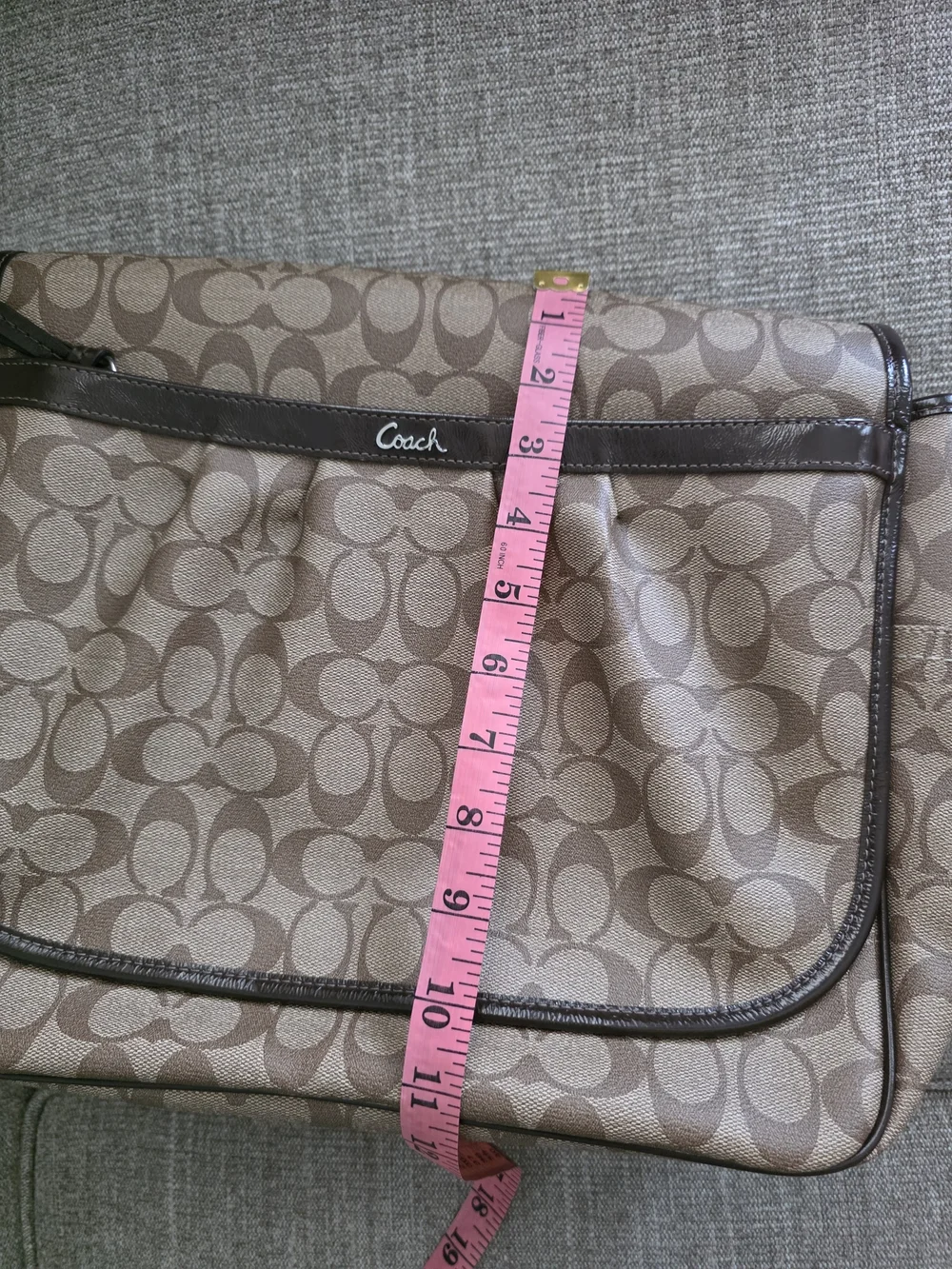 Coach Signature Large Messenger Crossbody Diaper Bag Brown F18378 - Excellent!